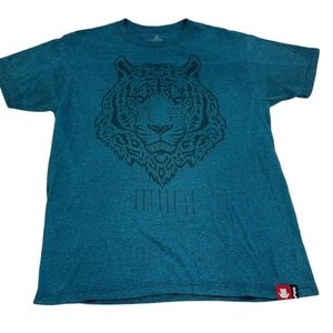 Entree LS blue tiger graphic shirt. Size medium.